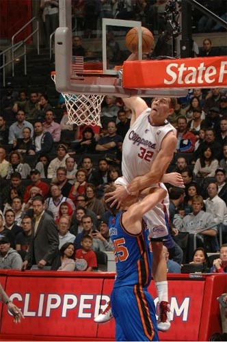 blake griffin dunks on gallinari. lake griffin dunks on gallinari. Blake Griffin should not be